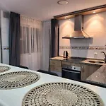 Beachfront Апартаменти Естепона